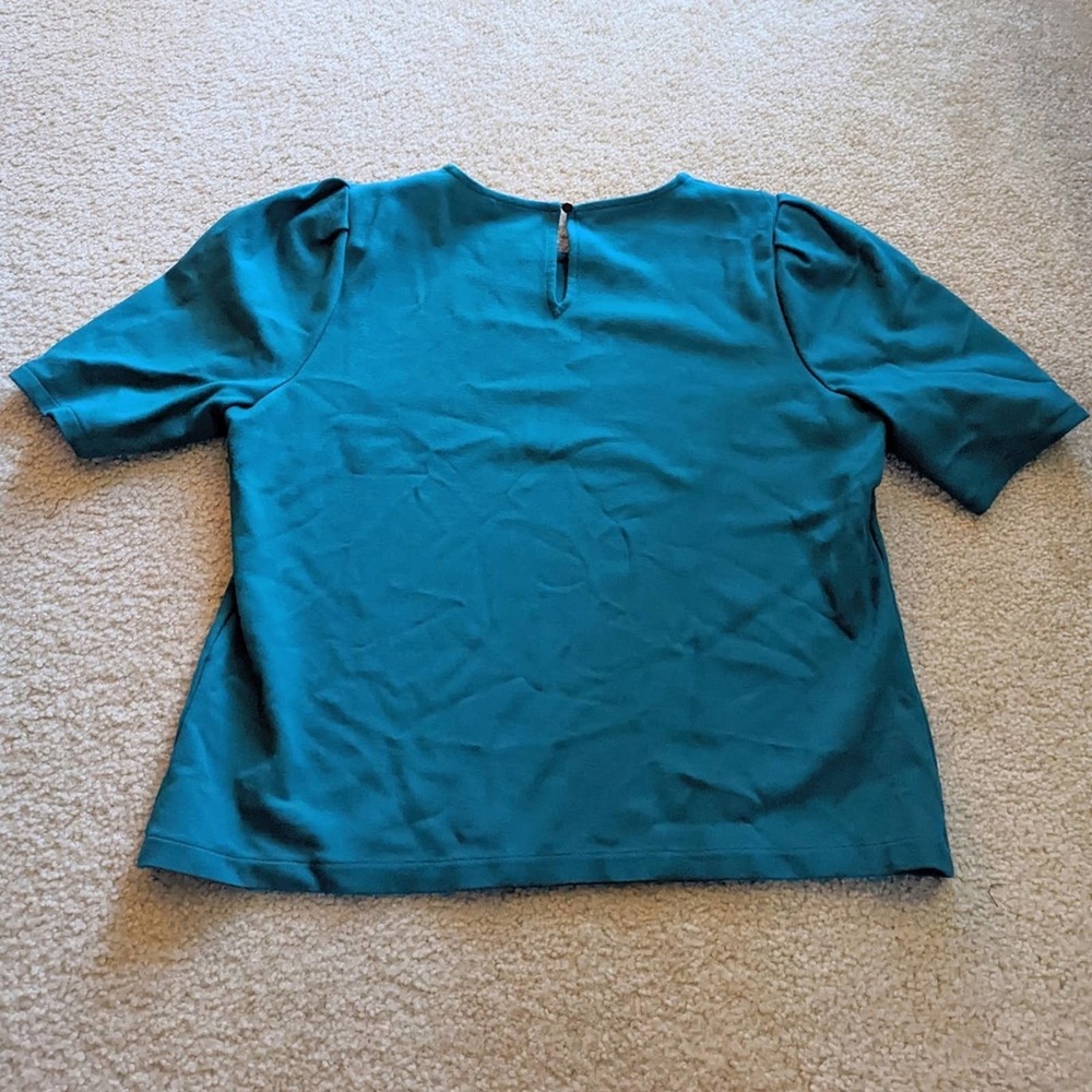 JCrew Short Sleeve Blouse Keyhole Back Large EUC Blue - Picture 2 of 3